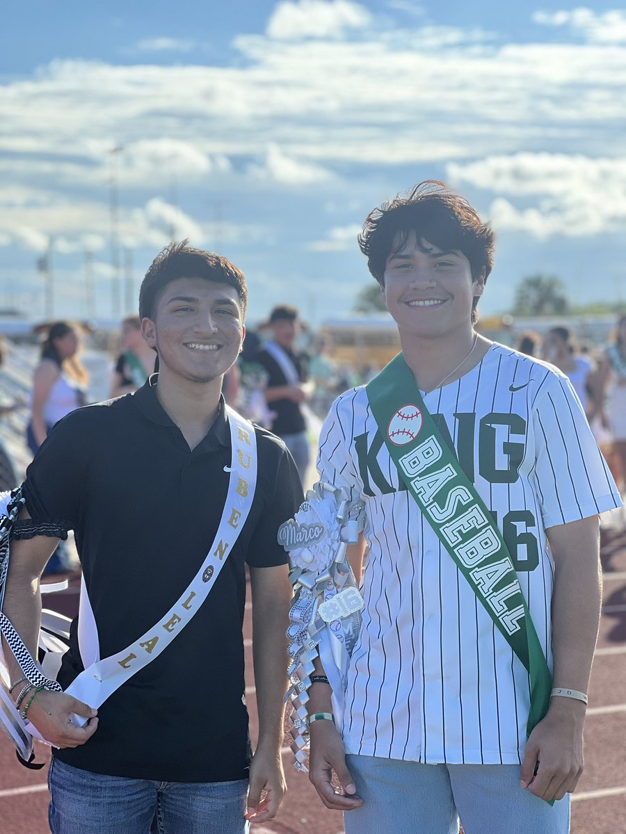 KingMustang_Bsb's tweet photo. Two of our athletes nominated for Homecoming King 👑🐎#RunAsOne https://t.co/CgqeC8T3oD