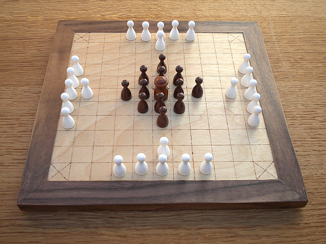 Hnefatafl Board Game tweet media
