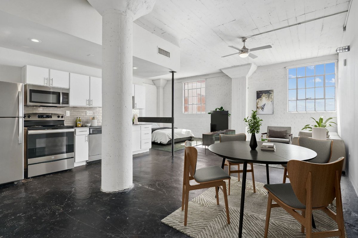 DeepEllumLofts's tweet photo. Looking for a spacious loft-style apartment near Downtown Dallas? Look no further than 3200 Main Lofts! We currently have homes available at 2400+ square feet! Visit https://t.co/npzzXHwmiT to apply online today! https://t.co/qwFlHNFlem