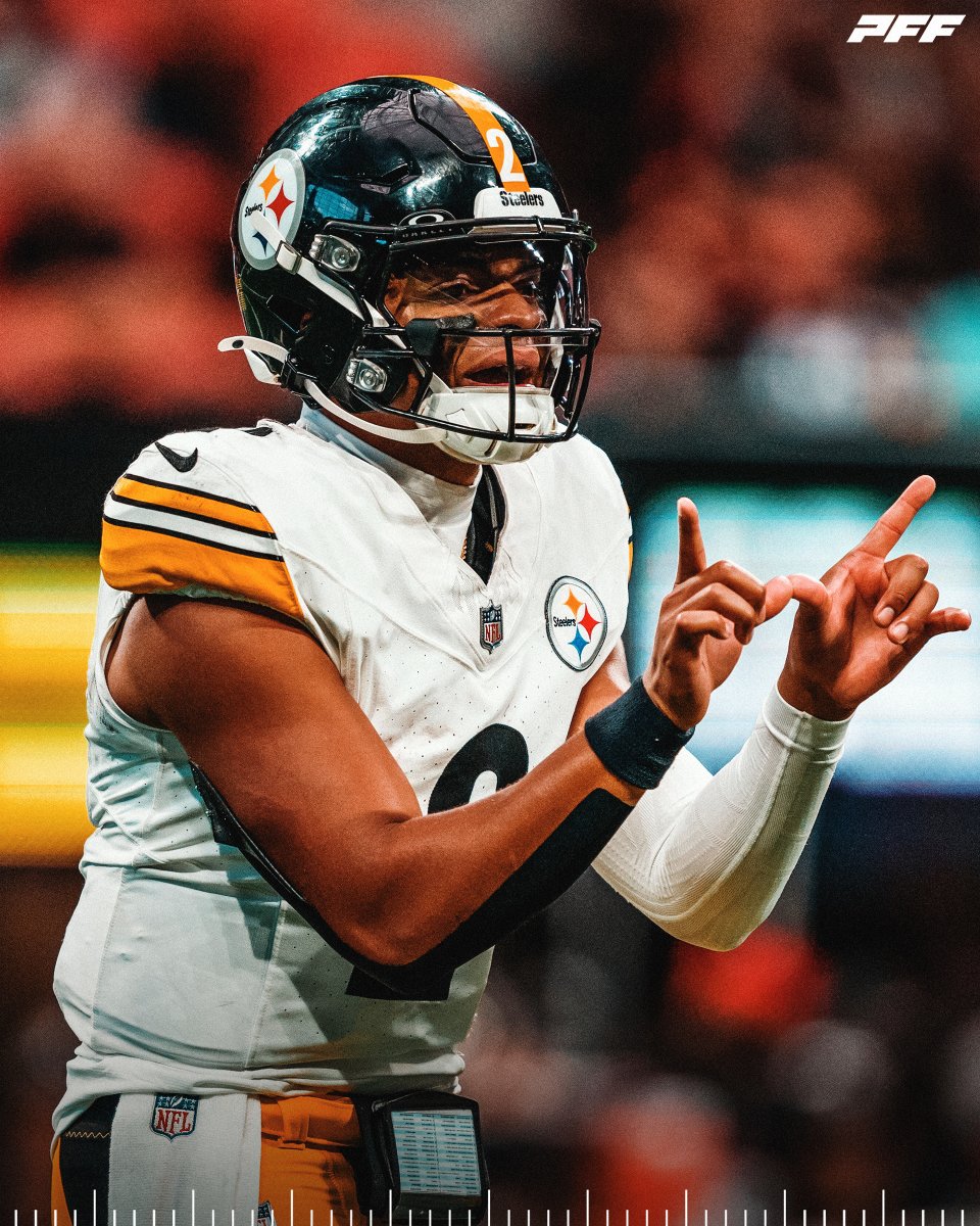 PFF_Steelers's tweet photo. Only three starting QBs have ZERO Turnover-Worthy Plays this season:

- Aaron Rodgers
- Geno Smith
♦️ JUSTIN FIELDS https://t.co/2y8aUqAhOu