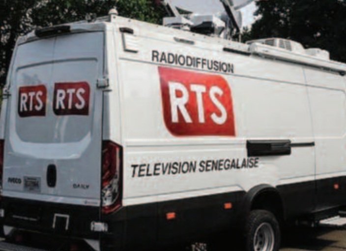 BirahimeSeck's tweet photo. La rétrocession de véhicules entre le DG et la RTS est  problématique. Au nom de la reddition des comptes et de l'ethique professionnelle, cette affaire devrait faire l'objet d'une enquête pour, d'une part identifier les donateurs et d'autre part en déterminer les raisons. https://t.co/alY651Luhw