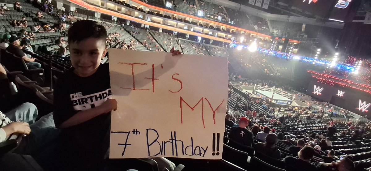 Christianrazo7's tweet image. HIS BIRTHDAY AND HIS FIRST SMACKDOWN  @Golden1Center  @WWE @WWESmackDownLiv