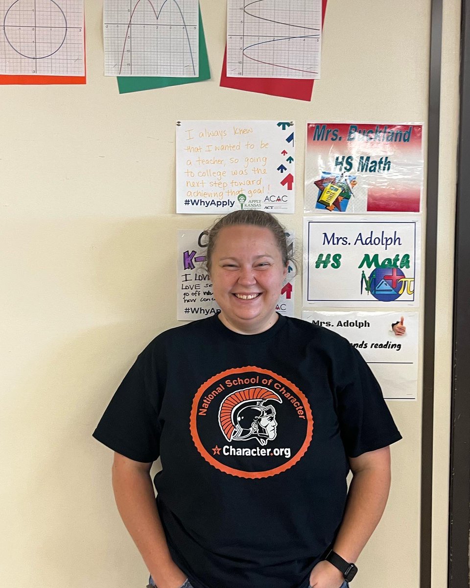 BJSHSCounseling's tweet photo. We celebrated our Why Apply? Day today at Beloit Jr./Sr. High School! We love explaining our “why’s” for furthering our education after high school. Our seniors joined in, too, to explain their “why’s” as we build toward our Apply Kansas Day! #applyks #whyapply https://t.co/EO3AItrwDT