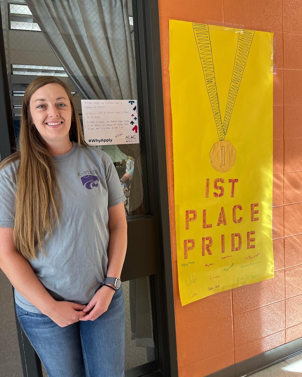 BJSHSCounseling's tweet photo. We celebrated our Why Apply? Day today at Beloit Jr./Sr. High School! We love explaining our “why’s” for furthering our education after high school. Our seniors joined in, too, to explain their “why’s” as we build toward our Apply Kansas Day! #applyks #whyapply https://t.co/eLSyqG9BtH