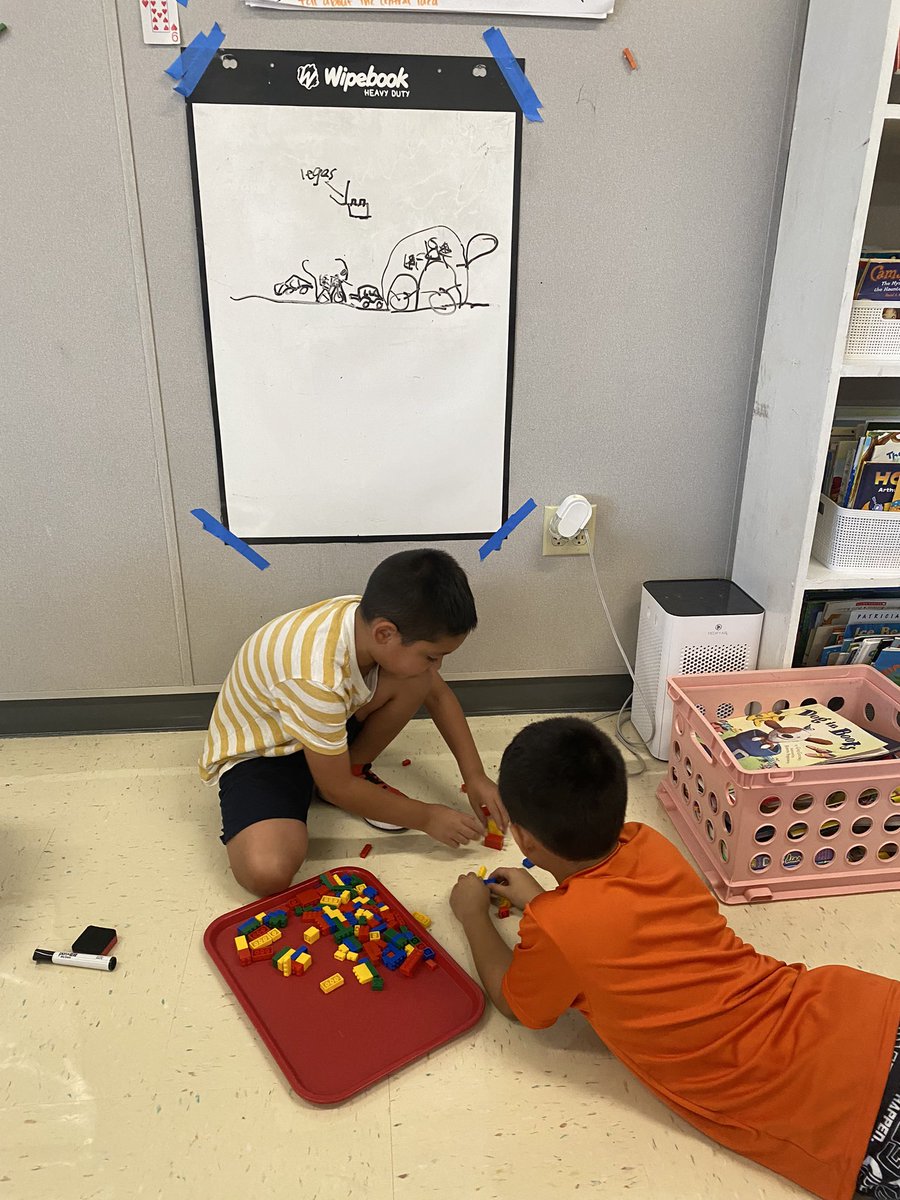 When the students choose to use the whiteboards on their own 😍
They just can’t get enough of it! 
We imagined and created bridges today in Science to combine matter!
