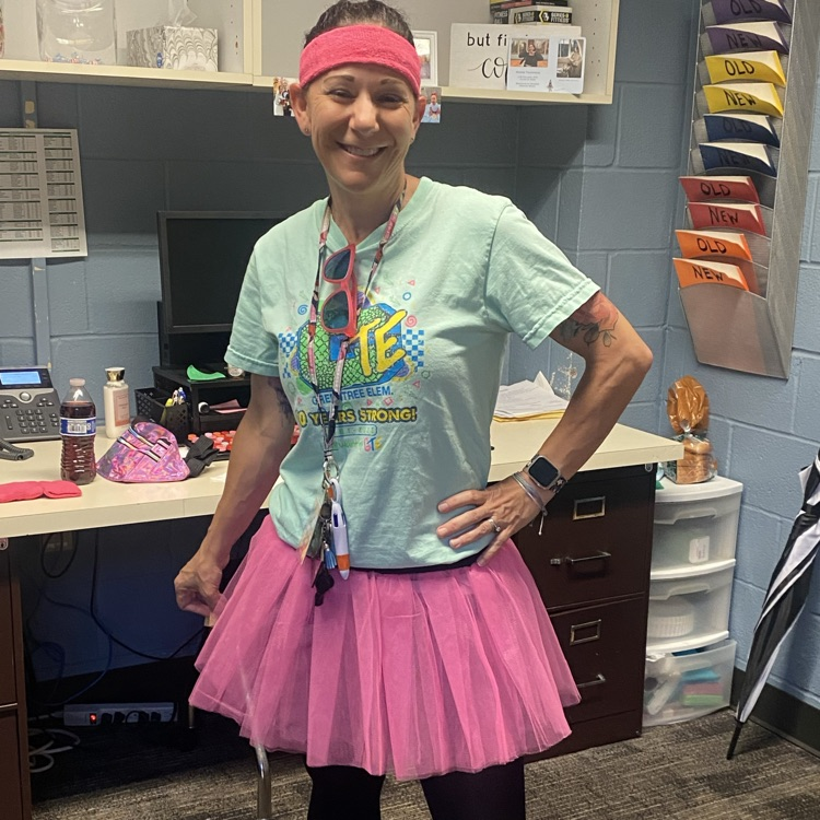 HumbleISD_GTE's tweet image. It is just about time to PARTY!! Come on out to Greentree Glow Party from 6:30-8:00 PM. Dress in your best neon &amp;amp; glow lights to join in the fun! We will spend the evening dancing, pledging, &amp;amp; supporting our school! To donate, text GTEGLOW to 41444. #ShineOn #GlowParty