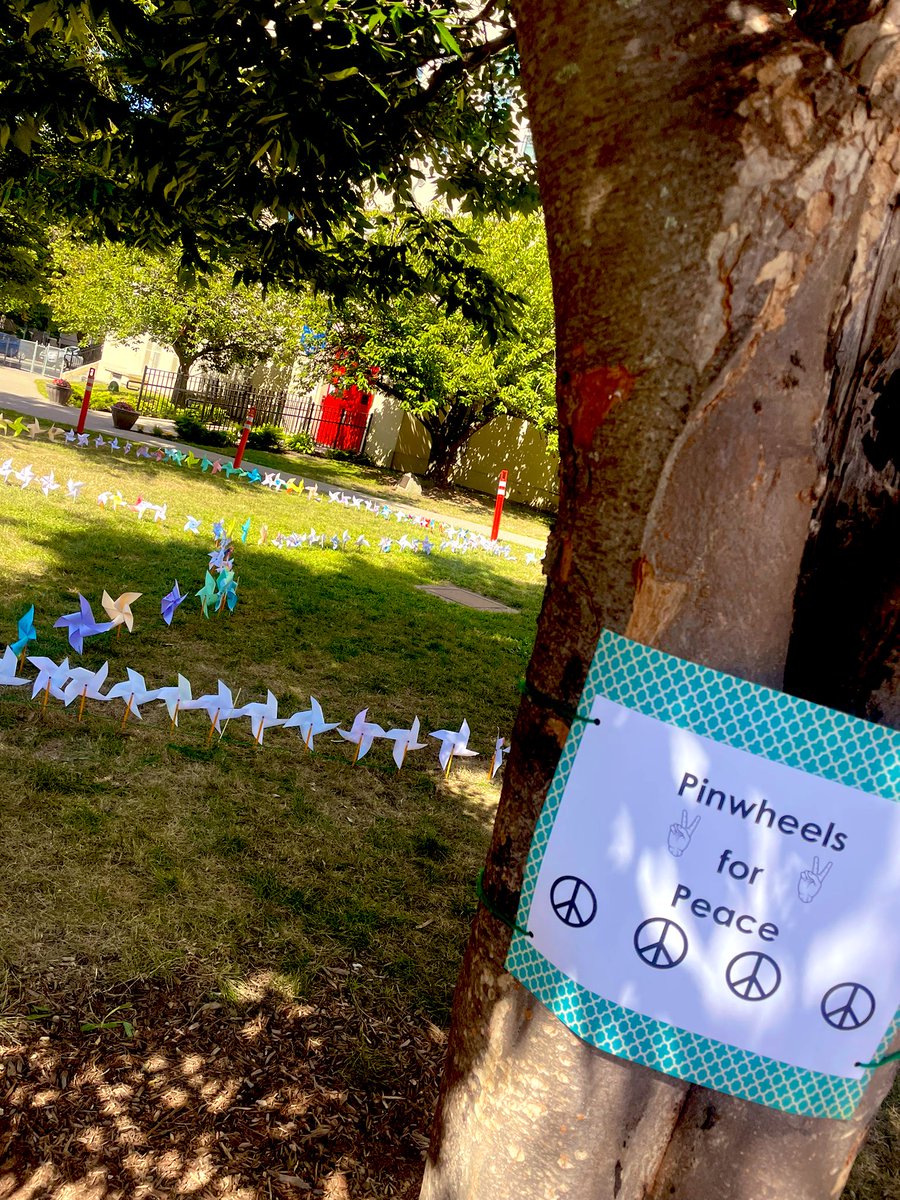CounselorCalm's tweet photo. #pinwheelsforpeace #district26 @PS94DavidPorter @94QDavidDPorter @MrsQuartarone https://t.co/gdpG8PJZvh