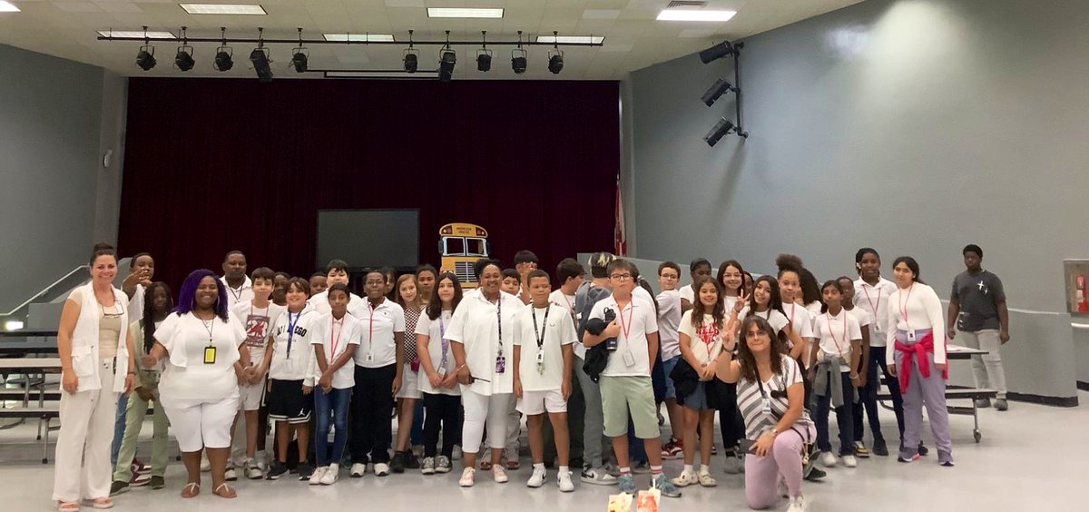 OMSVikings's tweet photo. Olsen Middle School, we choose peace, not violence. By promoting kindness, respect, and understanding, we’re creating a safer and more supportive environment for everyone. Let’s continue to work together to make our school and community a better place! #ChoosePeace @BCPS_South https://t.co/aXEeLGcC2r