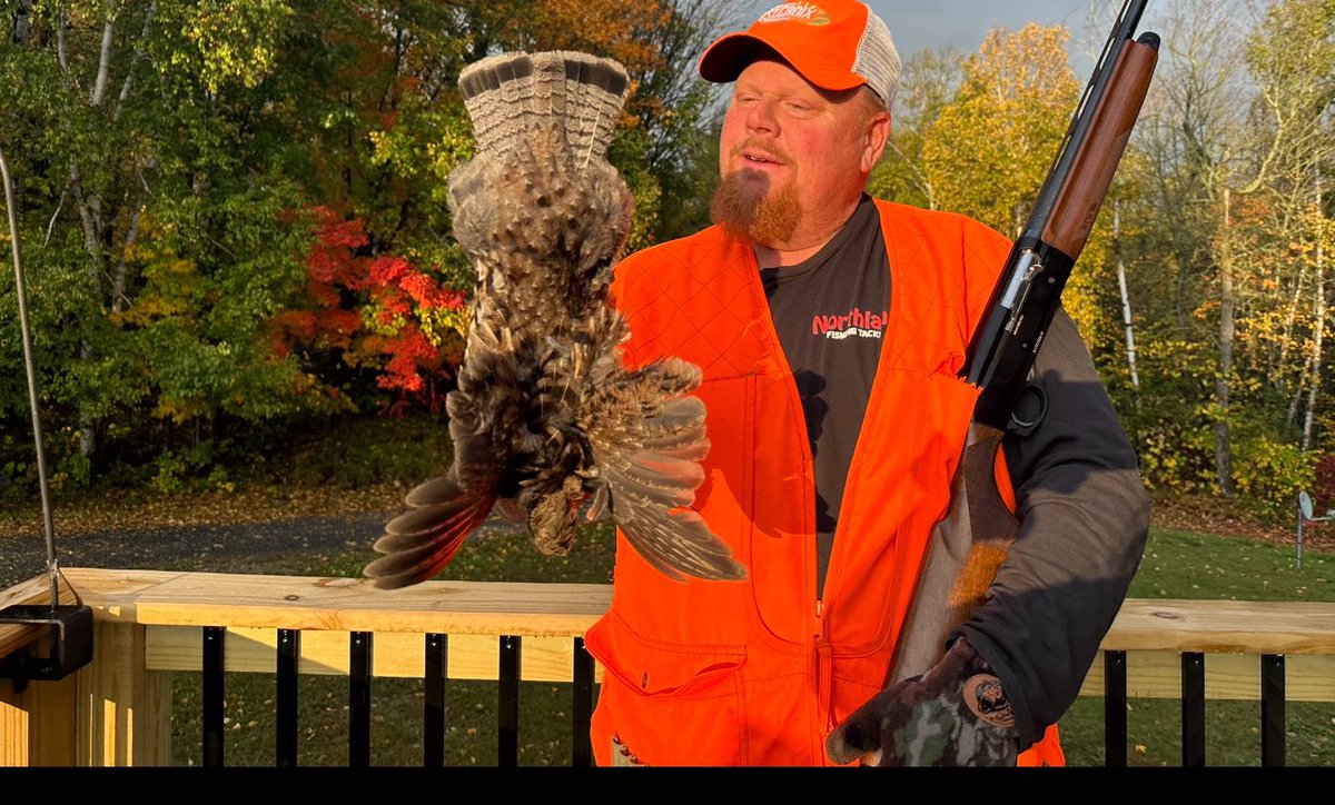 brobull's tweet image. Happy Flush Fridays, Good Luck Grouse Hunters’ 
B👍🐦‍⬛ 
#HuntMonkey 👍🐦‍⬛🧤🧤
#FishMonkey🎣