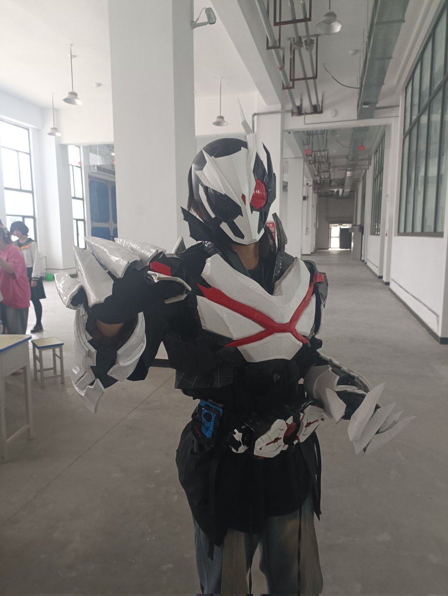 闲着没事考古了一下自己。。。我以前是怎么能中二到那种程度的。。。。。（虽然说现在也没好多少，亚克一！）