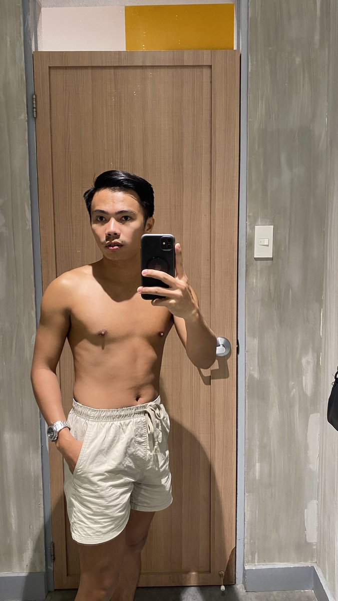 Ricky37395170's tweet photo. Mag work out na guro ko 💪🏻😂 https://t.co/mZDp22p8l3