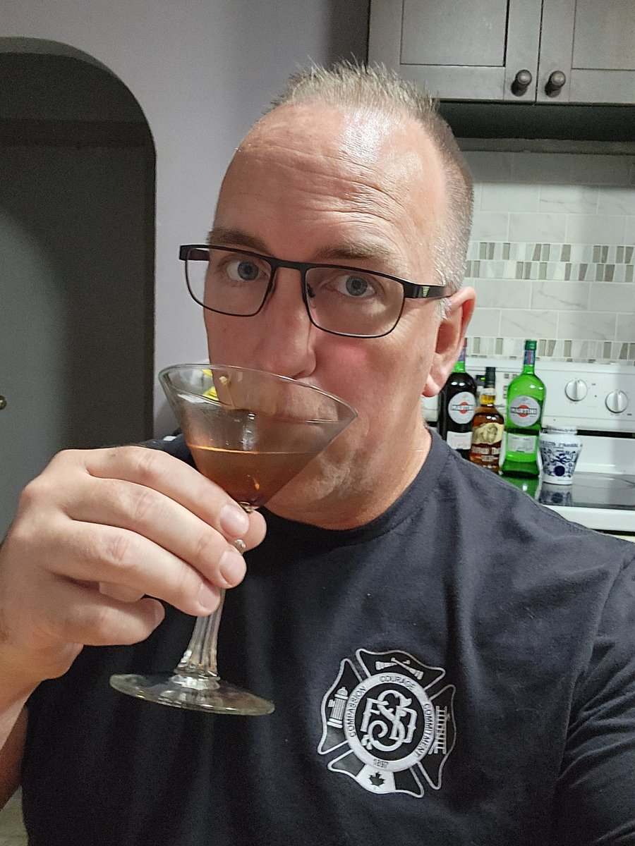 Beercan_911's tweet photo. It's been a long time, but it was worth the wait for a Perfect Manhattan, served up. https://t.co/4jeEZTHMBF