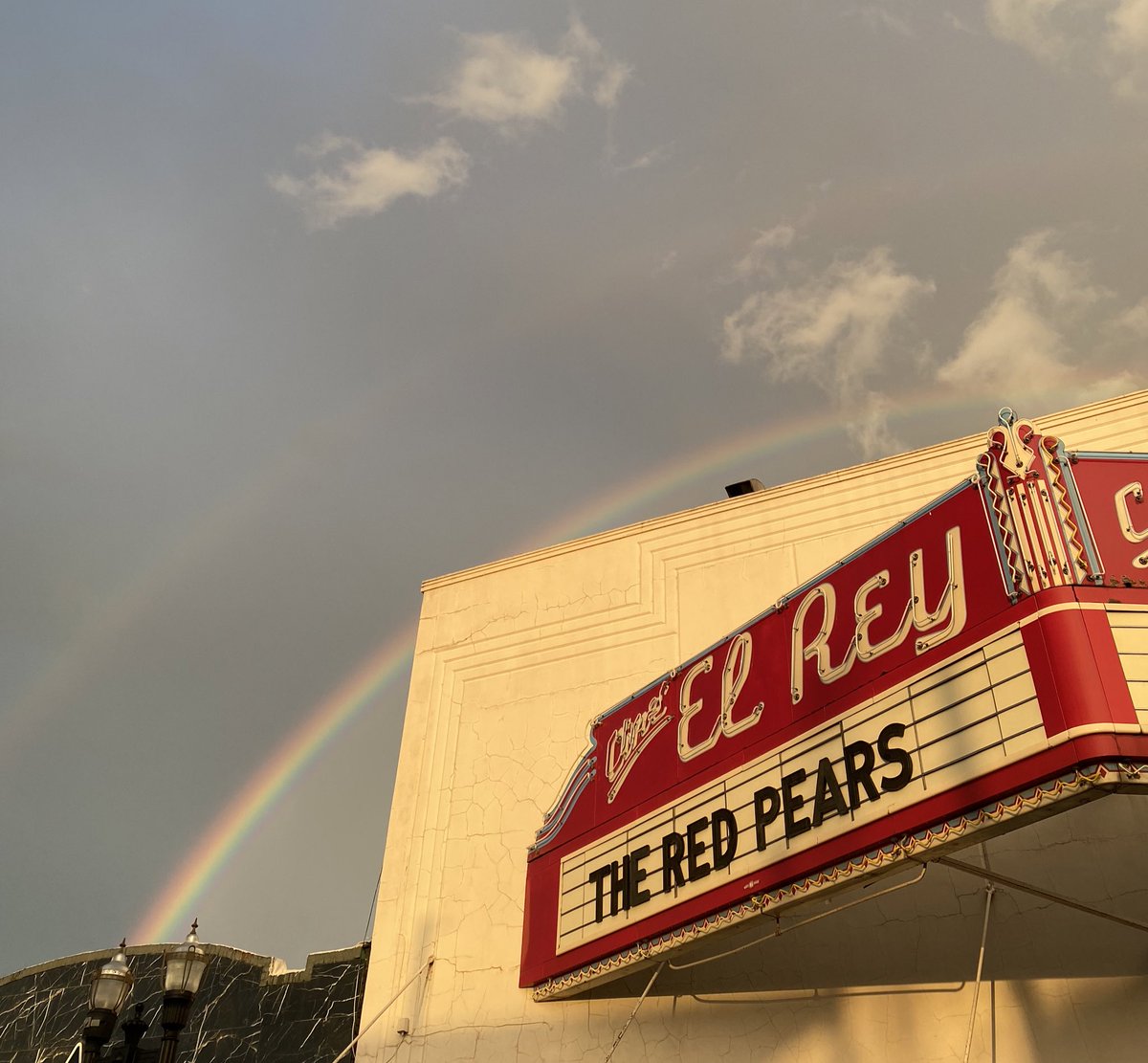 💐 (@salsapantz) on Twitter photo 