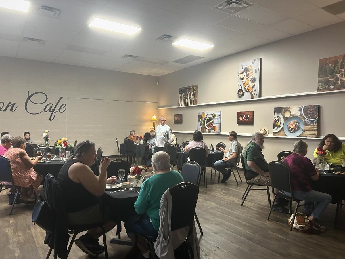 cliftoncds's tweet image. Big congrats 👏🏽🎉 to our #CulinaryArts team for a successful first #CliftonLuncheon! It was so great to see customers and friends back in our #CliftonCafe.

Save the date for our next luncheon on Oct 11!

@Secondary_AISD @AISD_CTE @AustinISD @MsEdsonsKiddos