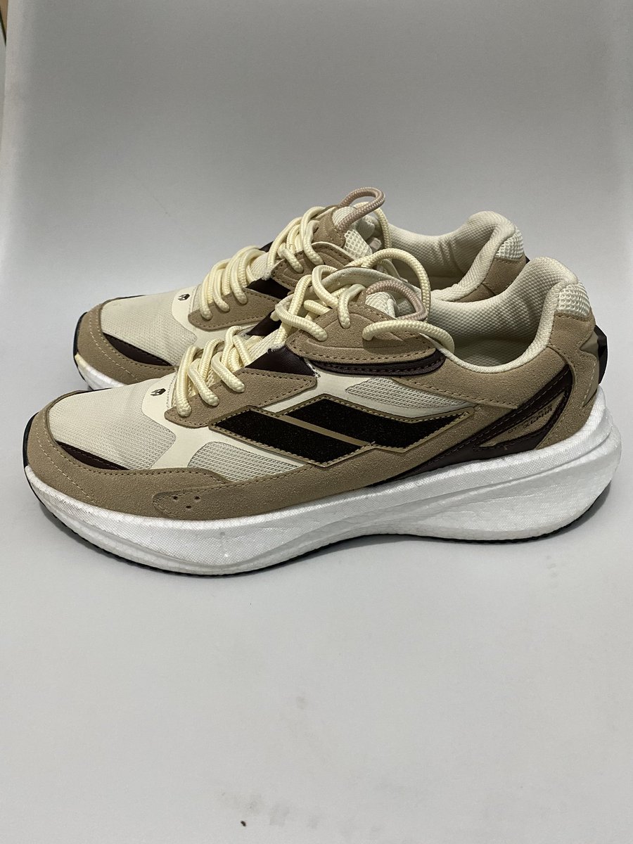 Jual item pribadi 
Mills Revolt Dynaplate size 42
Baru dipake 2x
Lengkap sama dus2nya
Kondisi like new 
IDR 350k aja  jual rugi euy