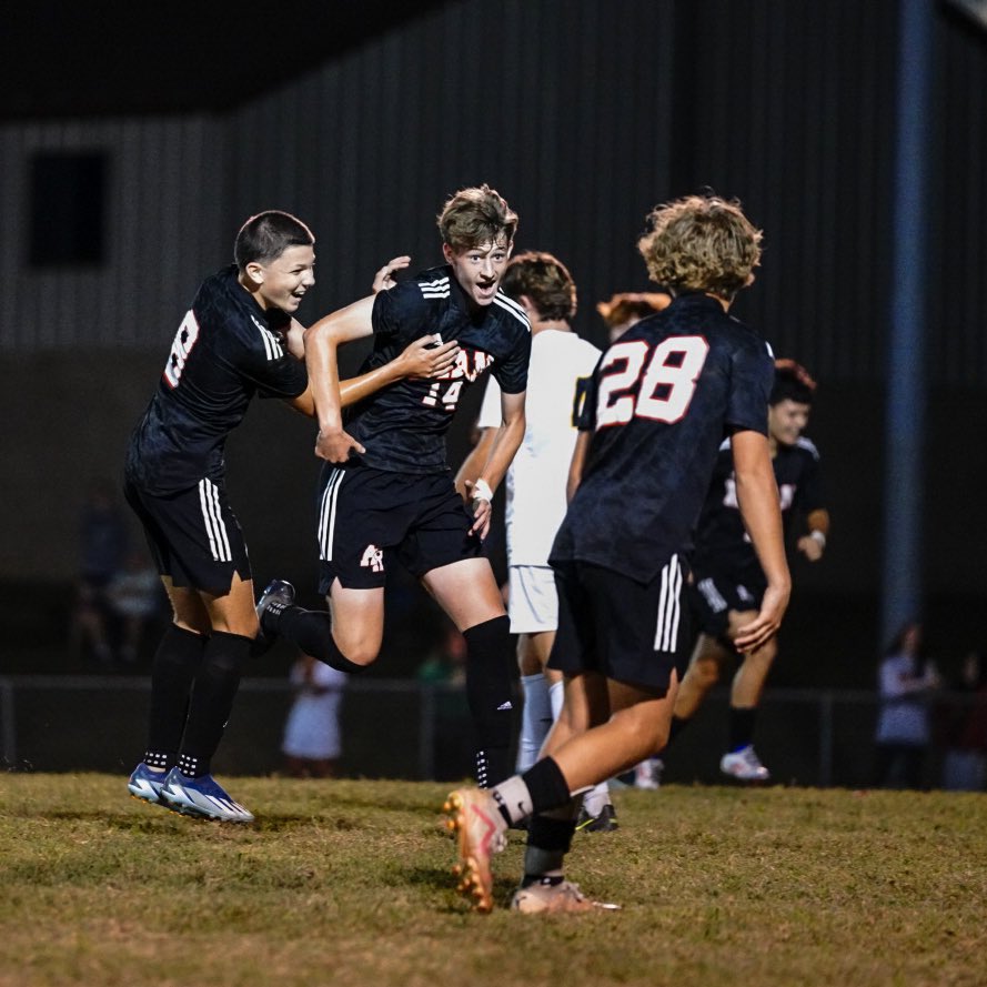 PhSportsDigest's tweet image. BSOC Final: @ARHS (@AR_Athletics) wins 2-1 vs. @LCCrusaders ⚽️📸: @beaverspics