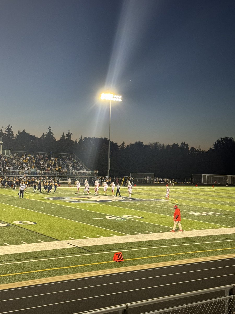 Friday Night Lights. 

Back at the old stomping grounds but this time, cheering on <a href="/BSMFootball/">BSM Football</a> 
<a href="/Jakesthesecond/">sir</a>  ⚔️