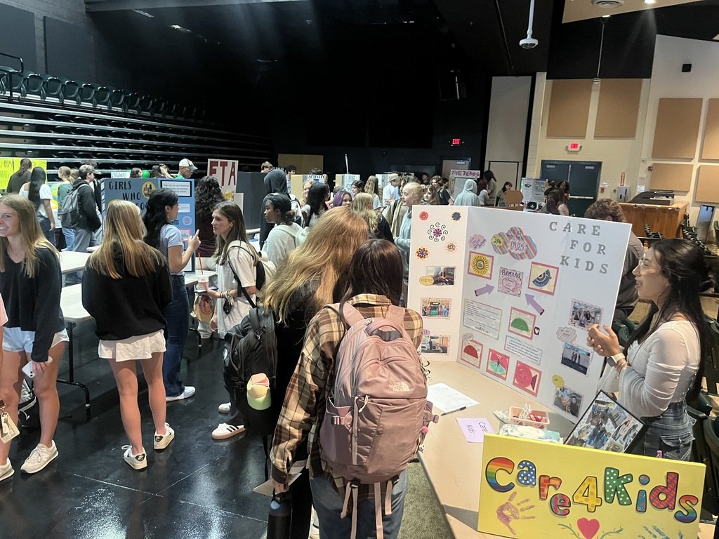 WFHSTitanNation's tweet image. 2024 West Forsyth Club Rush! Students were able to explore the many club offerings West Forsyth has to offer! Clubs are a great way for students to be involved within their school community! #WestForsyth #WestForsythClubs #StudentInvolvement #TitanNation