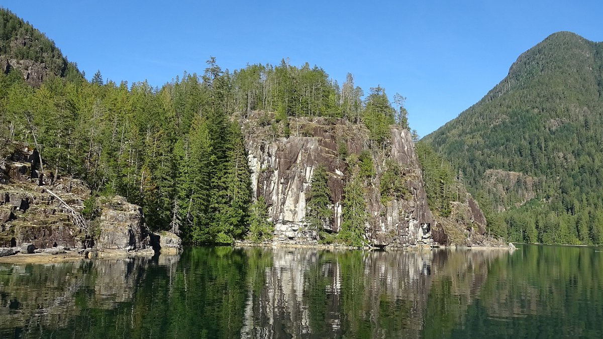 LoveYourRV's tweet image. You can find some ancient pictographs on the rock cliffs in Walsh Cove Provincial Park, BC. Here are a couple we scouted out from our dinghy explorations of the shoreline.
 
#britishcolumbia #boatingbc #desolationsound