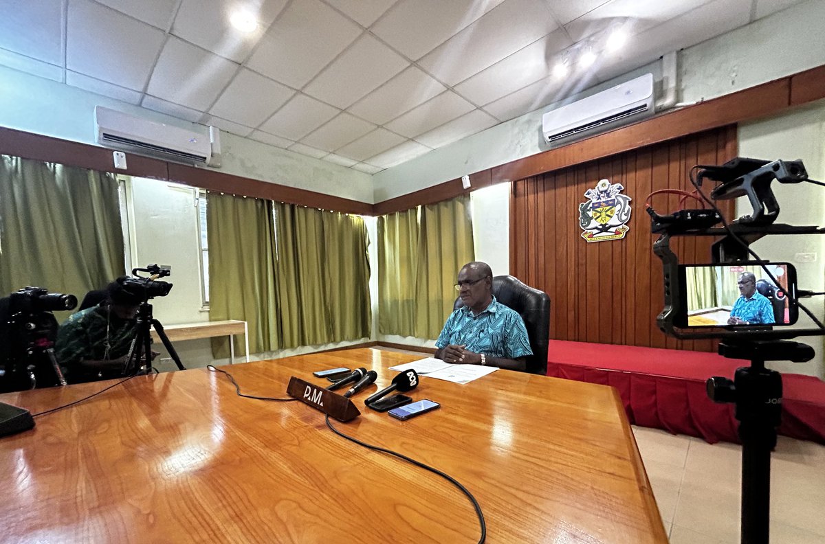 🇸🇧 PM prioritizes expediting progress of legislations over attendance at the #UNGA instead 6 Ministers from a 16 member delegation will represent the country in all engagements.Taxpayers paying 2.1 M SBD for this trip &amp; his two others later in the yr.
📷 Today’s press conference