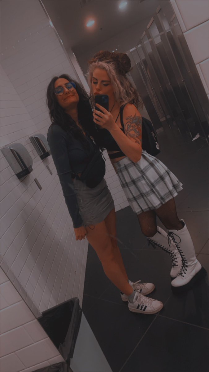 SnixSnacks_23's tweet image. Hey @KickStreaming did you miss us?!
Come Join @Yanaaah999 &amp;amp; I as we do a 12 HR House Warming Stream &amp;amp; help us hit some goals💚
Lot&apos;s of @OaO_RP fun will be had!!
Tune in @ both 
Kick.com/SnixSnacks &amp;amp; Kick.com/Yanaaah
TRUST you don&apos;t want to miss our 20 yrs of Antics!