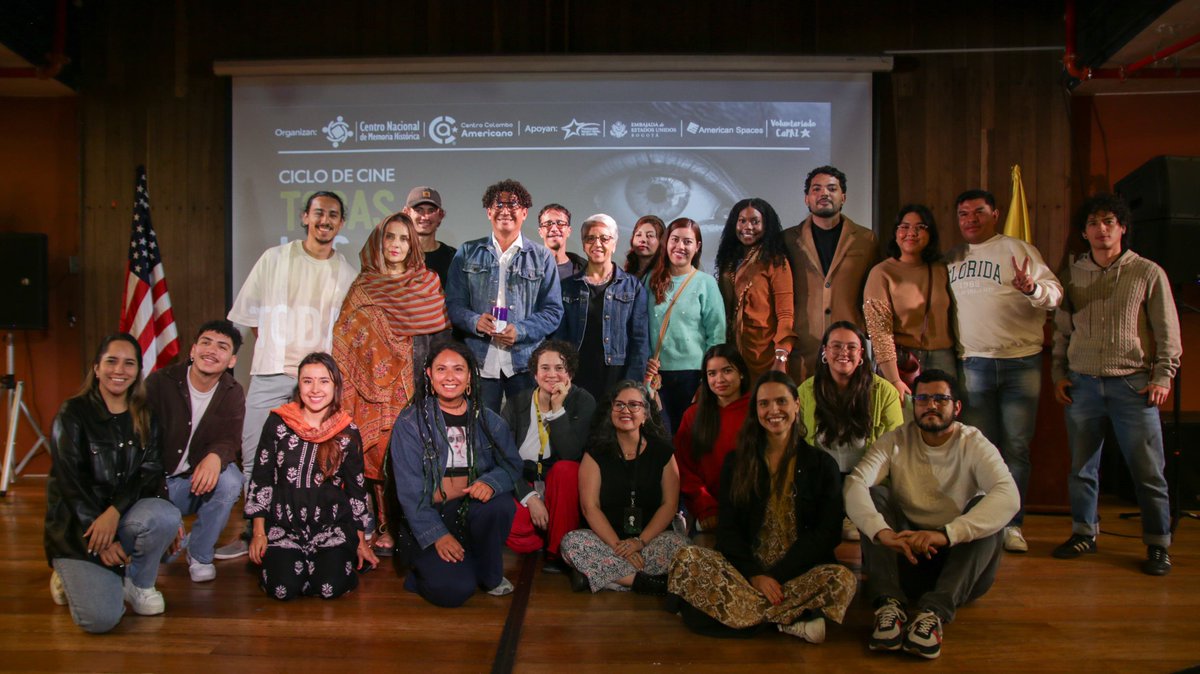 CentroMemoriaH's tweet photo. En el marco del #DíaInternacionalDeLaPaz realizamos la segunda proyección del ciclo documental «Todas las memorias todas». Un espacio para conmemorar las resistencias de las víctimas detrás del conflicto armado, en articulación con el Centro Colombo Americano, sede #Bogotá. https://t.co/ywx0xkxddf