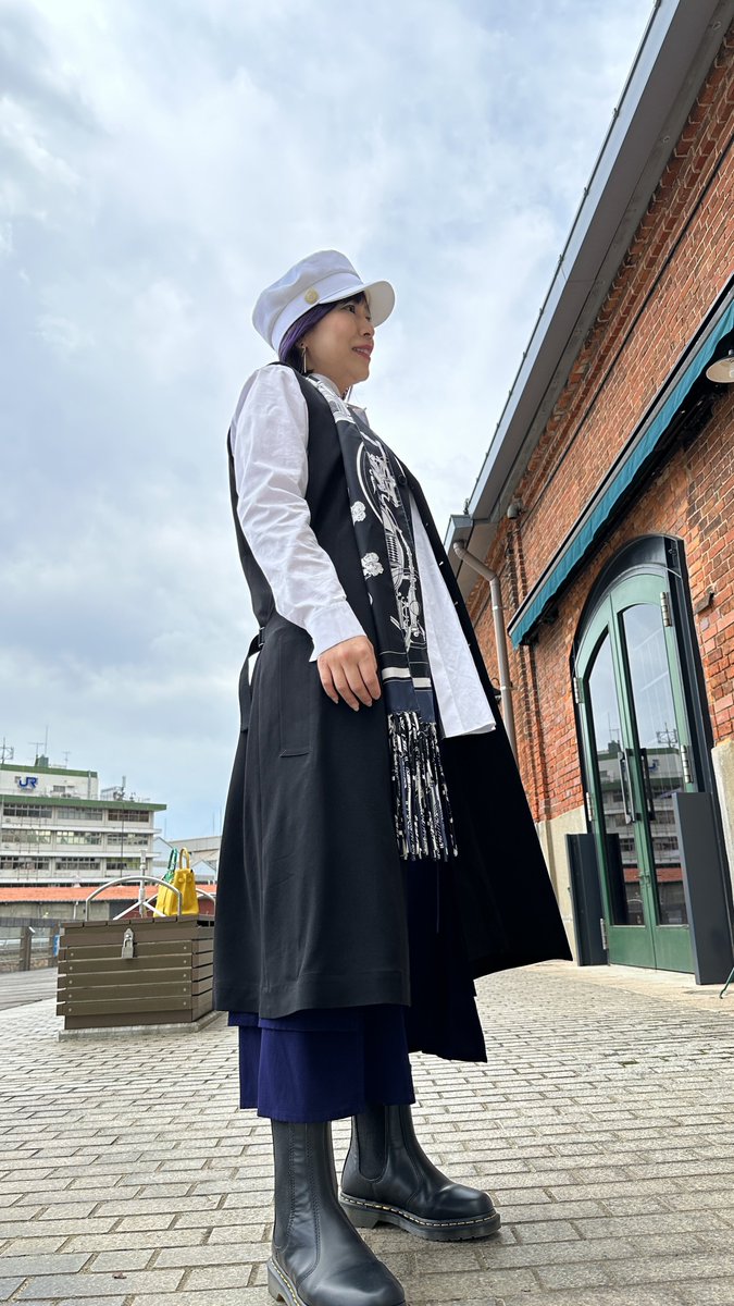 mocchiyinc's tweet photo. アラフォー以降で健康的に痩せるには

1.しっかり食べる
（1食糖質30g以内だけは意識）

2.眠気を残さず眠る

3.軽い強度の筋トレを小刻みに

この3本柱を半年続けて56kg👉48kg
9〜11号👉7号サイズになって
体力と筋力はアップ⤴️
辛いことは続かないから結果でない‼️

👇どちらも無加工iPhone撮影 https://t.co/5IpqBV9FZL