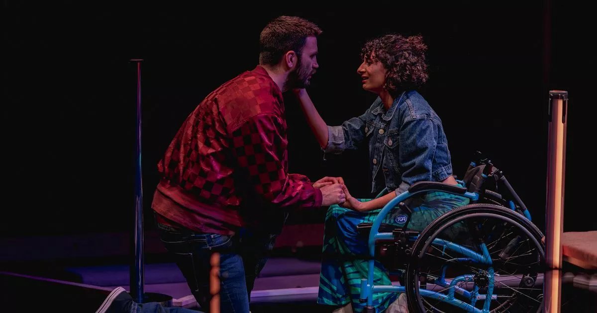 Review: Romeo and Juliet at Shakespeare North Playhouse dlvr.it/TDVTKZ