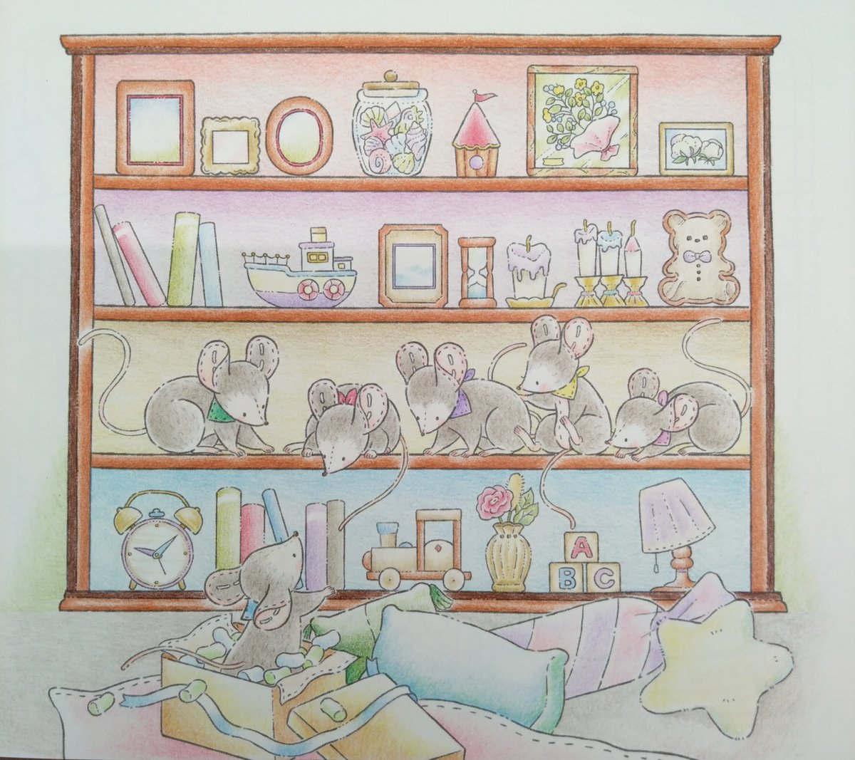 最初はお手本がある絵から。
生き物を塗るのは苦手なんだけど、ぬいぐるみだと思うと苦手意識が薄れて塗りやすかった♪
#大人の塗り絵
#ぬいぐるみたちの真夜中のお茶会