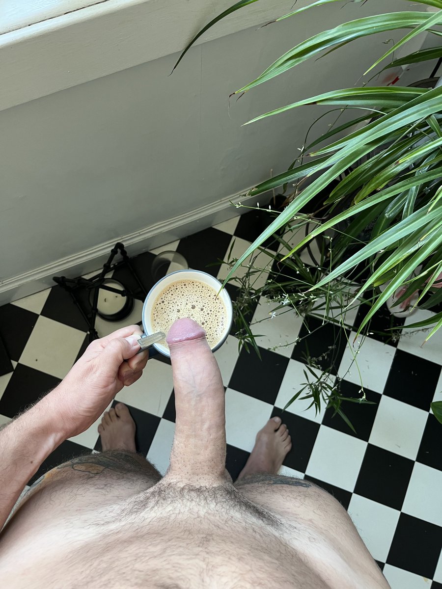 Another week here we come ☕️ 
Americano or latte?