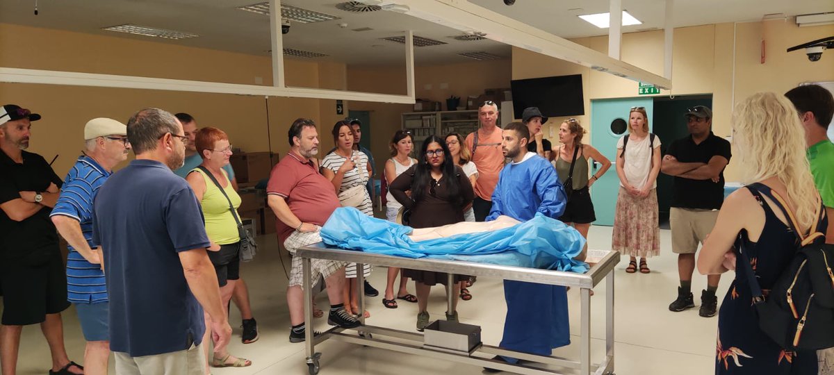 *⃣▶️Hemos tenido el placer de recibir a miembros de la Universidad de Friburgo, quienes pudieron conocer  los servicios y recursos del Centro
La visita fue guiada por el Director del Centro , Fernando Borras, contando con el apoyo del técnico del SIA, Rubén
#Medicina <a href="/UniFreiburg/">Universität Freiburg</a>