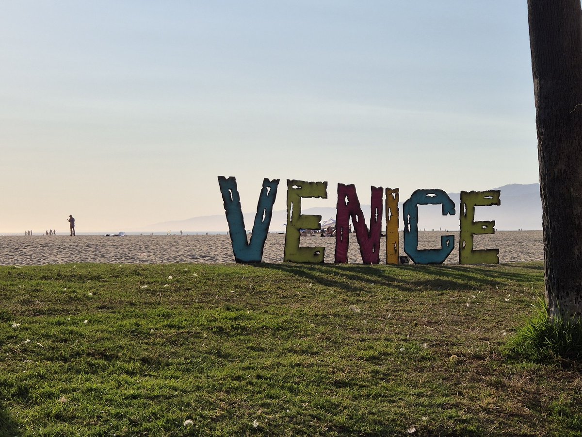 Janet Hutchins tweet media