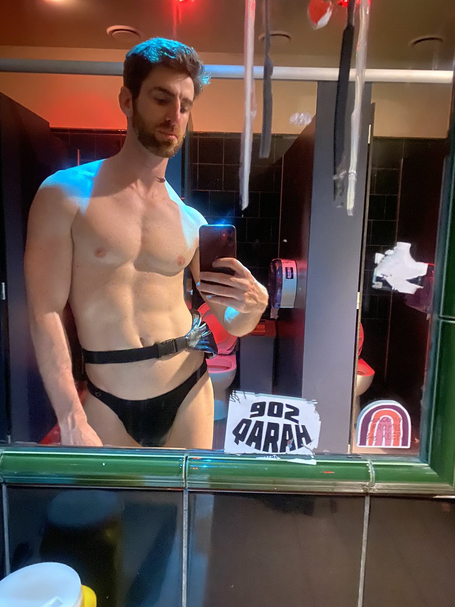 sidehustle15's tweet image. Just a boy and his Fanny pack