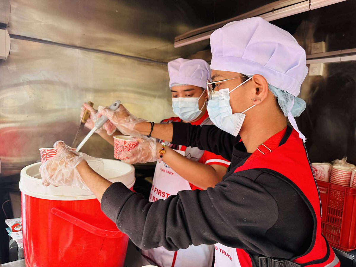 philredcross's tweet image. 𝐇𝐎𝐓 𝐌𝐄𝐀𝐋𝐒 𝐒𝐄𝐑𝐕𝐄𝐃 𝐓𝐎 𝟏𝟎,𝟎𝟎𝟎 𝐏𝐄𝐎𝐏𝐋𝐄 𝐀𝐅𝐅𝐄𝐂𝐓𝐄𝐃 𝐁𝐘 𝐓𝐒 𝐄𝐍𝐓𝐄𝐍𝐆
The Philippine Red Cross has served hot meals to 10,759 individuals affected by the southwest monsoon intensified by Tropical Storm #EntengPH (international name: Yagi).

From…