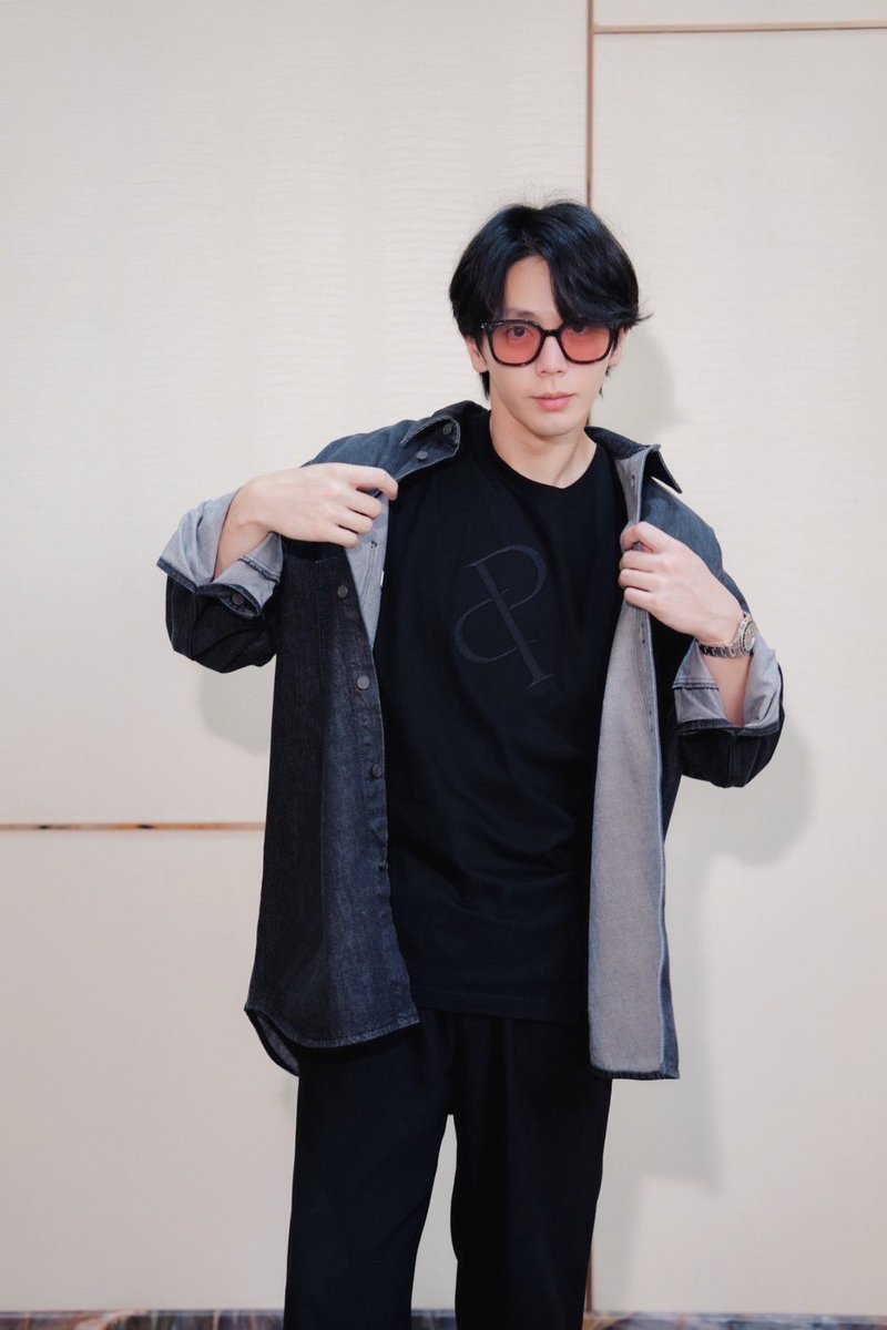 uppoompat's tweet photo. 🚨 เปิดพรีออเดอร์แล้ว! 🚨  
ถึงแฟน ๆ JUSTUP ทุกคน! 🎉 

🛒 สินค้ามีดังนี้:
1. เสื้อ JUSTUP Corporate  
2. เสื้อ UPPOOMPAT 30th BD  
3. เสื้อ UP&POOM Beside  

💥 มีจำหน่ายเฉพาะที่ THAITICKETMAJOR!
เปิดพรีออเดอร์ตั้งแต่วันนี้จนถึง 24 กันยายน 2024
🚀 เริ่มจัดส่งวันที่ 24 ตุลาคม 2024  

พรีออเดอร์ได้เลยที่ลิงก์นี้: https://t.co/J3eCe68CoI

••••••••��••••••••••••••

🚨 PRE-ORDER ALERT! 🚨  
Calling all JUSTUP fans! 🎉 

🛒 Here’s what’s up:
1. JUSTUP Corporate T-Shirt  
2. UPPOOMPAT 30th BD T-Shirt  
3. UP&POOM Beside T-Shirt  

💥 Available only at THAITICKETMAJOR! 
Pre-order now until September 24, 2024
🚀 Shipping starts on October 24, 2024

Pre-Order here: https://t.co/J3eCe68CoI

#JustUpArtist