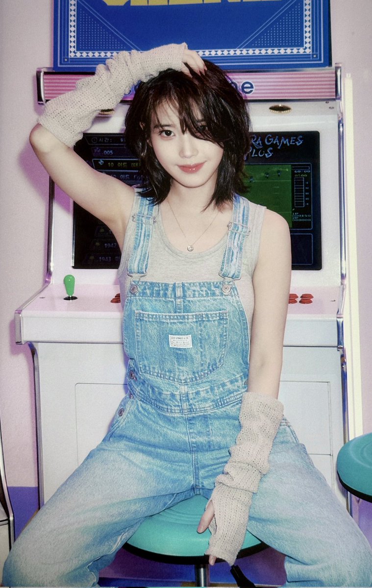 Dlwlrma_home's tweet image. LEE JIEUN what are we??????