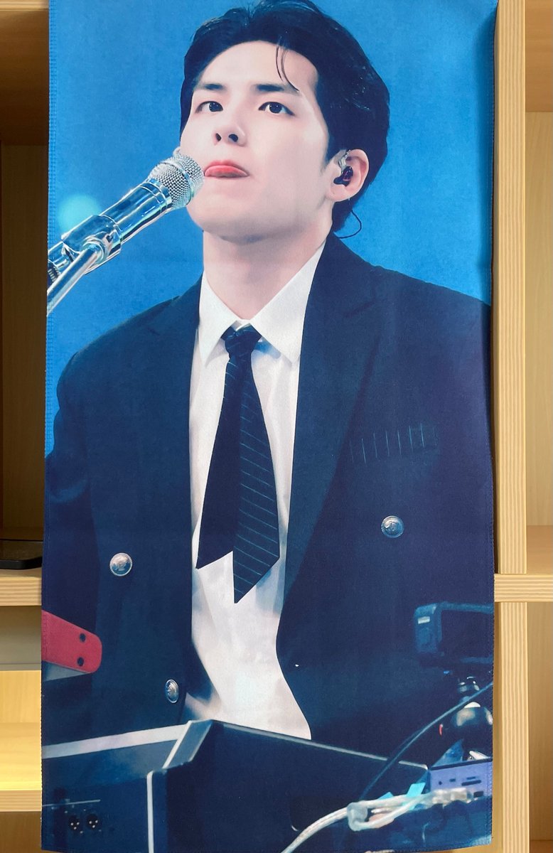 ppingdo's tweet image. 필플라워님( @feelflower428 ) 슬로건 이벤트 당첨된거 왔다 ㅠㅠ
너무너무 이뻐요..🥹 

이번 콘서트에 원필이 챙겨갈수 있겠다💞
이쁜 슬로건 나눔해주셔서 감사드려요!!