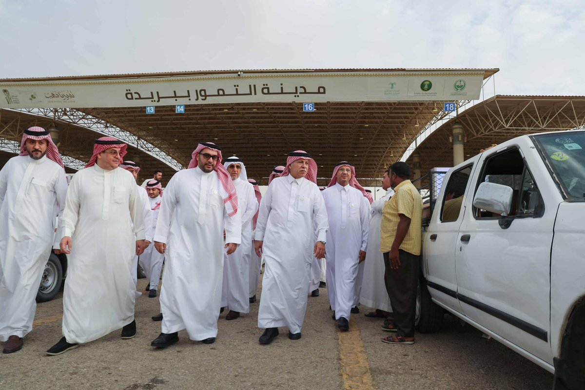 كم أنا فخور بأبناء القصيم من شباب وشابات وهم يعملون بجد في مهرجان بريدة للتمور، فهذه جينات المنطقة يتوارثها الأبناء عن الآباء والأجداد، نتطلع لاستثمار وتسويق تمور القصيم عبر كافة المنصات لتأخذ مكانتها الرفيعة عالمياً.