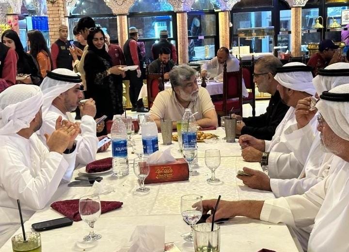 جناب اختر مینگل صاحب اور یار مہمد رند دبئی میں مزے کرتے ہوئے کہنے کو تو یہ خود کو بلوچستان کا غم خوار اور نمائندہ کہتے ہیں لیکن بس یہ نام کی حد تک بلوچستن کے نمائندے ہیں صرفبلوچستان کے نام پر سیاست کرتے ہیں اور بلوچستان کے وسائل پر مزےکرتے ہیں۔