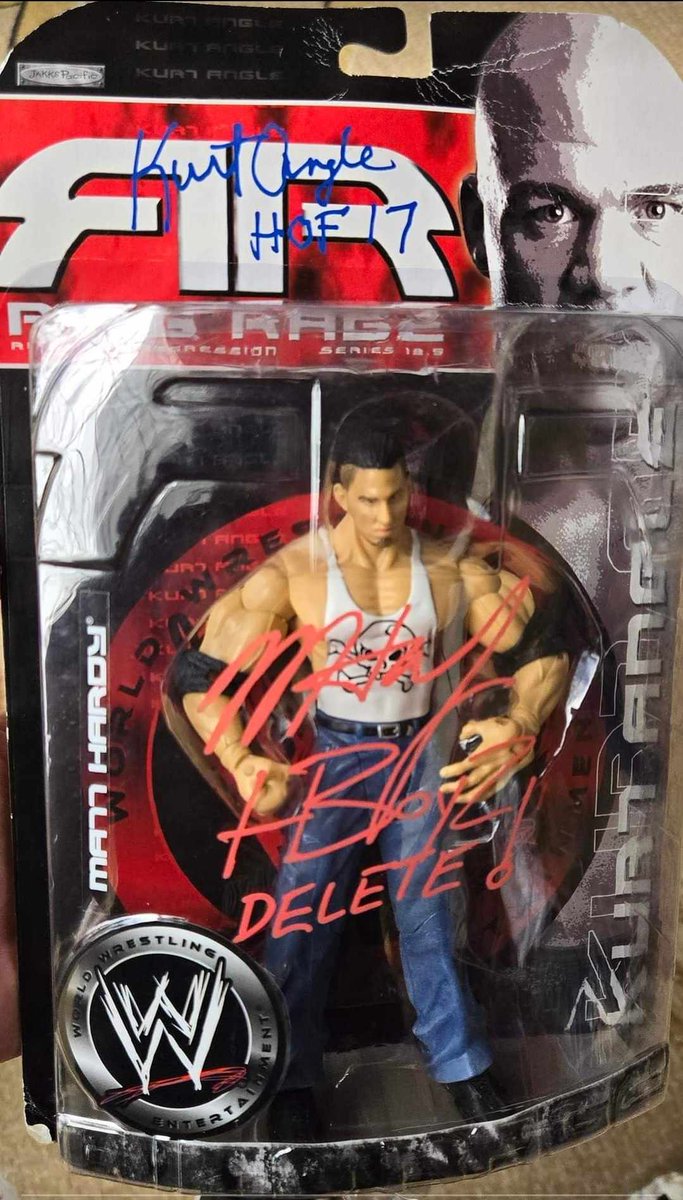 FullyPoseable's tweet photo. Ep. 450 of the fullyposeable wrestling figure podcast is up on https://t.co/6PUXJWu5Bt #GooglePlay #Itunes. This week the boys welcome @armbarfigs onto the show. This week onto the show. This week Kenny shares some @wrestlecon stories from mania weekend. We also go over zombies https://t.co/a9Uyq5gZz1