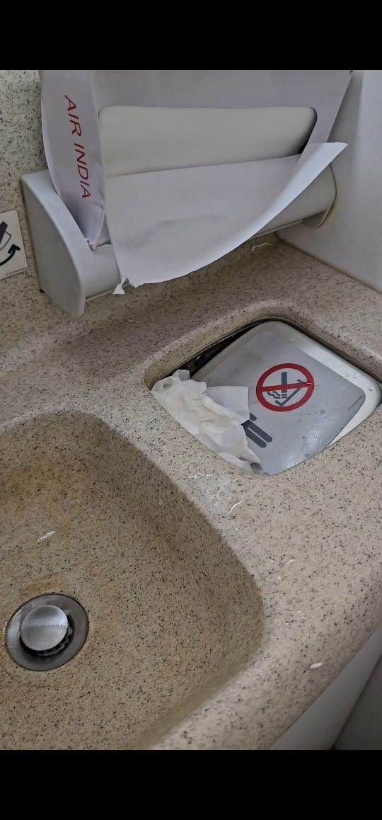 rdamleashwini's tweet photo. Worst flying experience with @airindia. AI177, AI0166  BLR-LGW &amp; LHR-DEL. Chewing gum on the seat belt, horrible seats, non functional screens and rude crew. asking water felt guilty.. passengers please carry your water bottles! https://t.co/i0XEEZjBDF