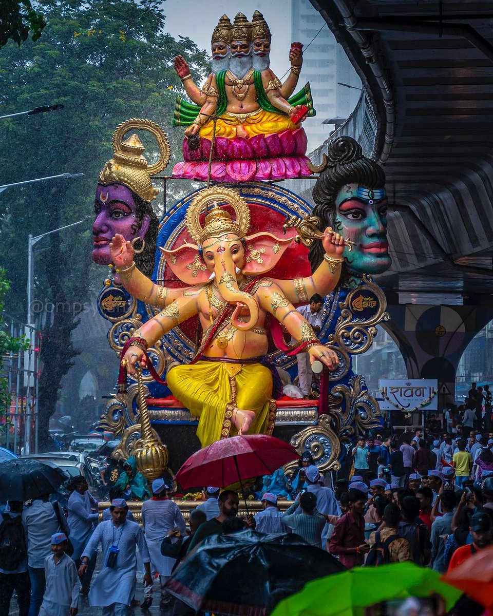 Ganpati Bappa morya 
💙 #GaneshChaturthi2024