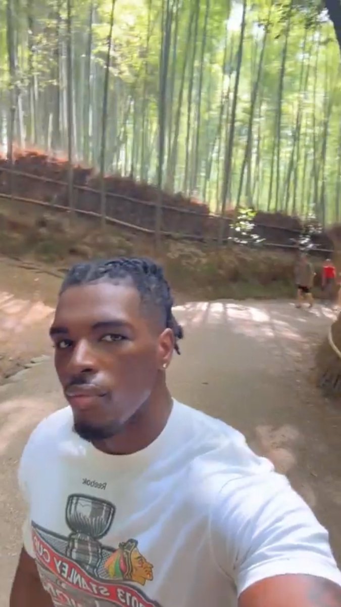 Mone454501's tweet image. me vs gwar gura from Hololive myth 
Spot the difference