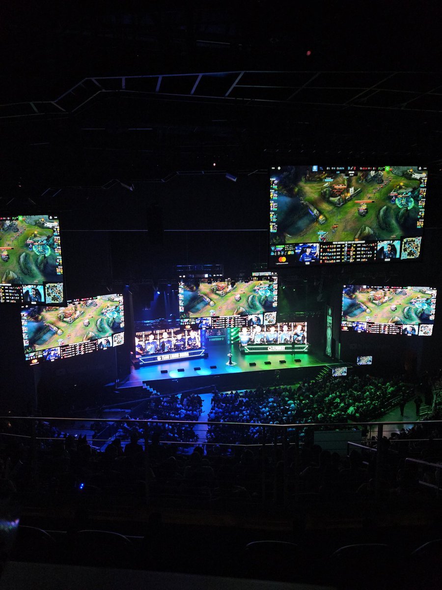 xoprestige's tweet photo. Lec finals, lcs finals, lck finals (virtually) - it's been so good 🌟 https://t.co/5kFuILoSh6