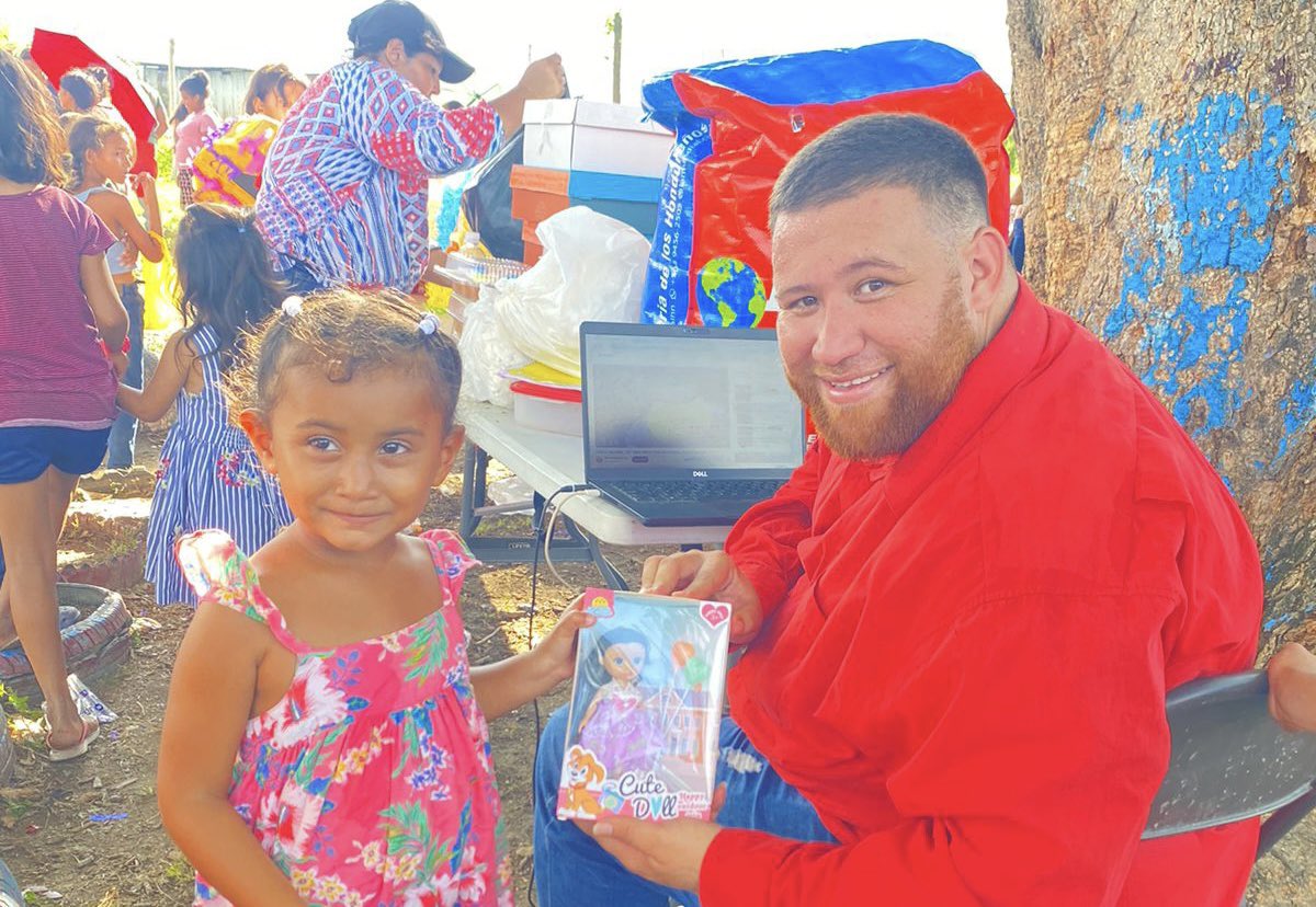 🎉 ¡La mejor organización de Choloma sigue en acción! 🎉 <a href="/jovenes_cholom/">Jóvenes En Acción Choloma</a> 🍭🪅🍭🪅

Continúan llevando alegría a los niños de la casa en diferentes sectores de #Choloma.

Síguelos en todas sus redes #JovenesEnAccionCholoma 🪅🍭🪅🍭🪅🍭
