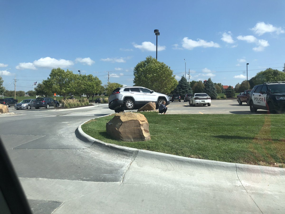 OmahaWXstorms's tweet photo. @omaha_scanner Damn, it used to be car versus rock!  Quite an upgrade!! https://t.co/mRqG9Aaysy