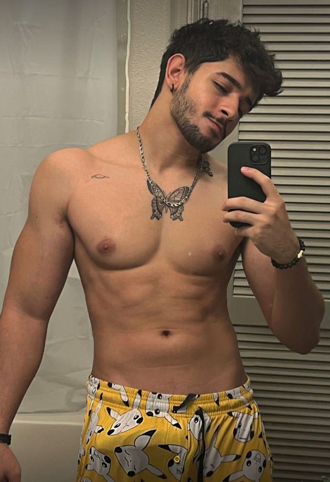 AndrewTwunk tweet media