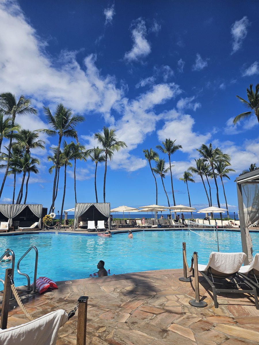 atc373's tweet photo. So amazing the company I work for. My second 5 star win in my first 2 years eligible. Amazing time meeting new chiliheads and having a blast at this awesome resort. https://t.co/RxjzDjhBfk