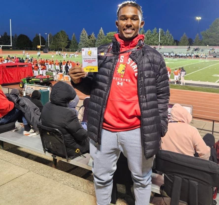 Thank you <a href="/cstokan/">thomas c stokan</a>,<a href="/FerrisFootball/">Ferris St. Football</a>,<a href="/CoachAnnese/">Coach Annese</a>, and <a href="/CoachFaust1/">Kurt Faust</a> for having me come out on a gameday visit!! I had a amazing time there and love the atmosphere!!
<a href="/LetsTalkSports3/">Let's Talk Sports</a>