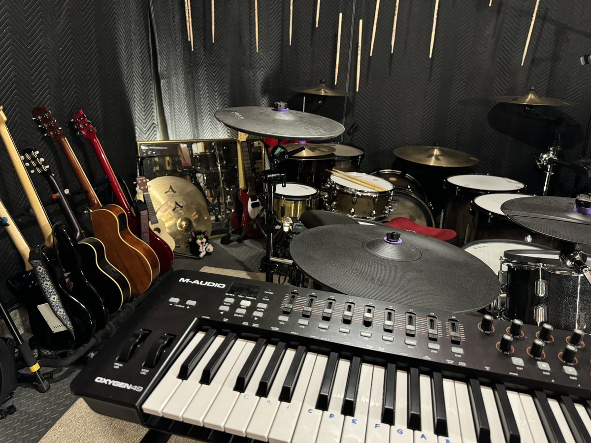 Feeling good to get the room setup like this. This is where new Spartan Valley creations happen. <a href="/SpartanValleySV/">Spartan Valley</a>